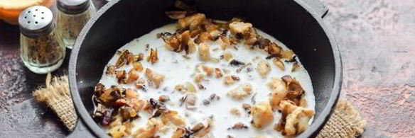 тарталетки с грибами, курицей и сливками