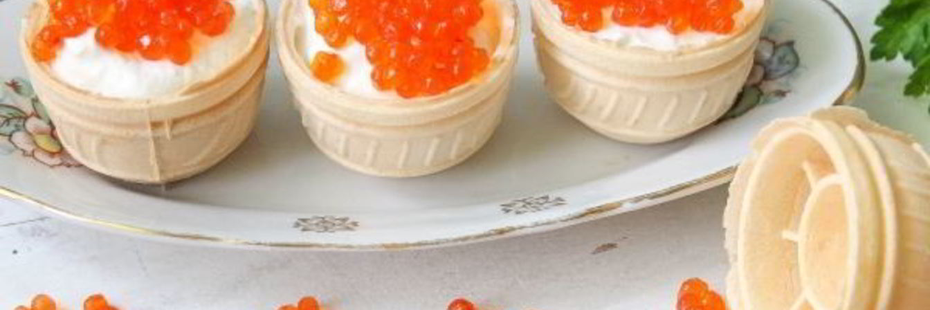 Тарталетки с икрой и творожным сыром