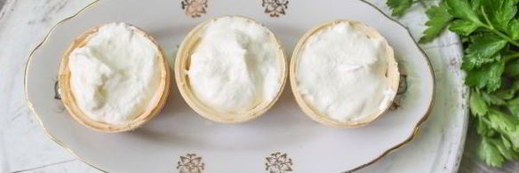 тарталетки с икрой и творожным сыром