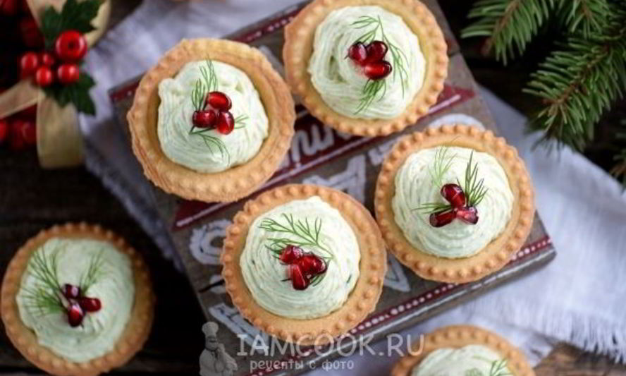 Рецепт тарталеток с икрой селедки, авокадо и творожным сыром