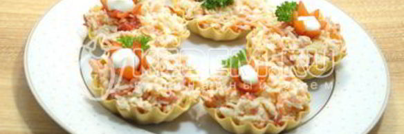 тарталетки с крабовым салатом