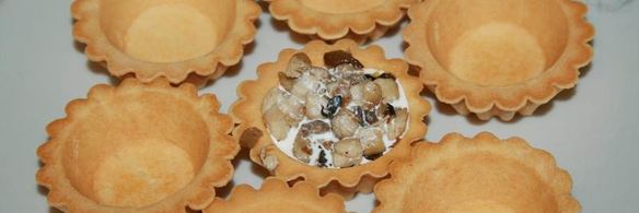 тарталетки с курицей и грибами