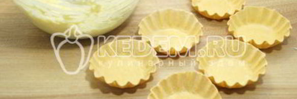 тарталетки с пикантным салатом