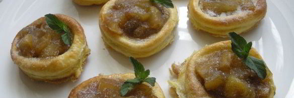 тарталетки с яблоками