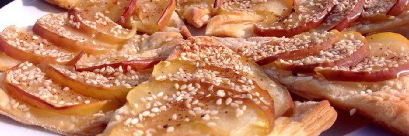 Французский хрустящий тарт с яблоками и корицей