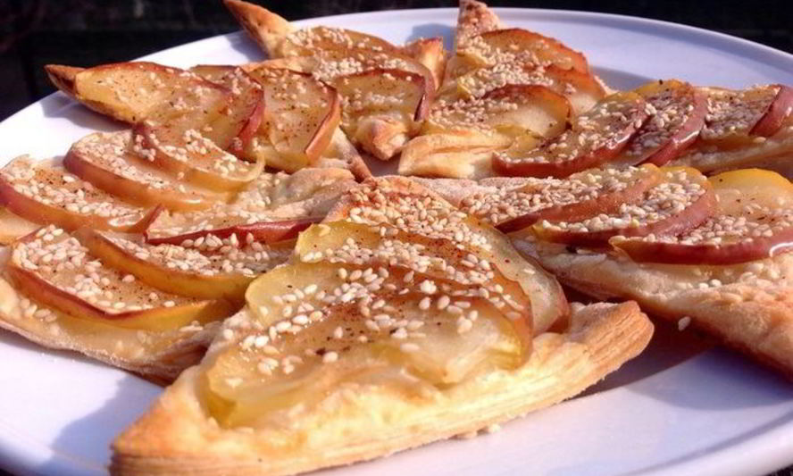 Рецепт французского хрустящего тарта с яблоками и корицей