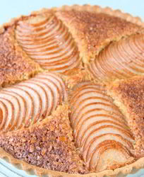 Грушевый тарт с миндалем