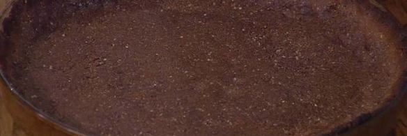 медовый тарт с ежевикой и миндалем