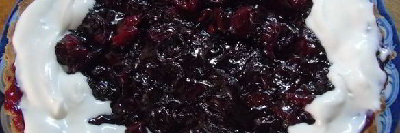 сметанный тарт с вишней и вином