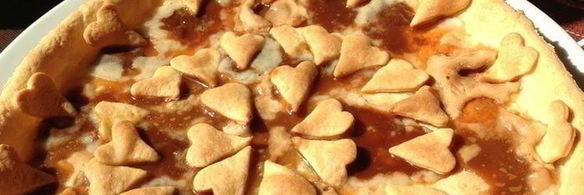 тарт из творожного теста с карамельками