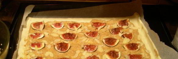 тарт с инжиром и миндалем