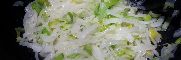 тарт с карамелизованным луком и рикоттой