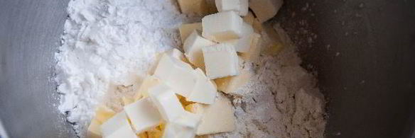 тарт с карамельным кремом и яблоками