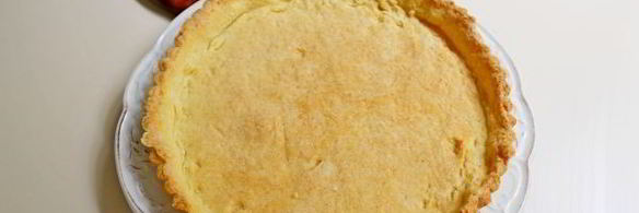 тарт с кремом из пудинга и клубники