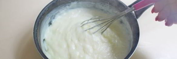 тарт с кремом из пудинга и клубники