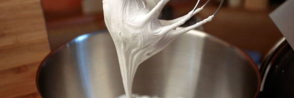 тарт с лимонной начинкой и белковым кремом