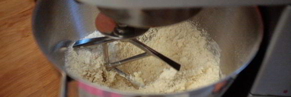 тарт с лимонной начинкой и белковым кремом