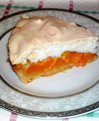 Тарт с манго и меренгой