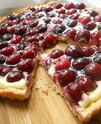 Тарт с маскарпоне и черешней