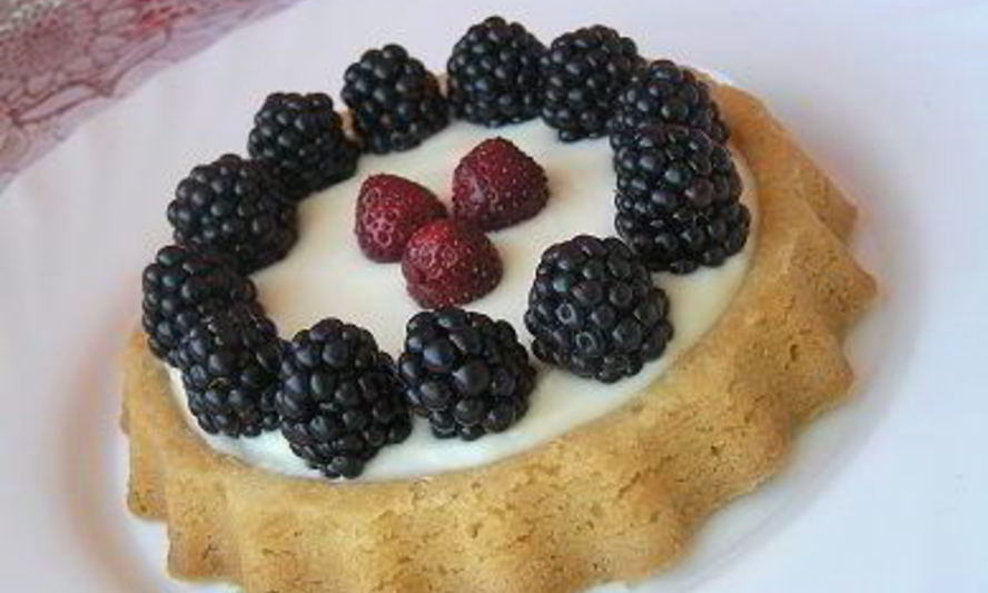 Рецепт тарта с маскарпоне и ежевикой