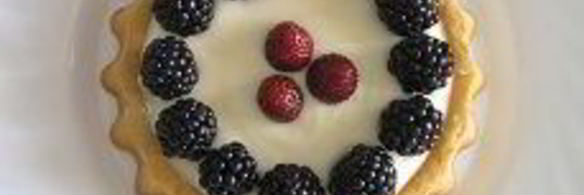 тарт с маскарпоне и ежевикой