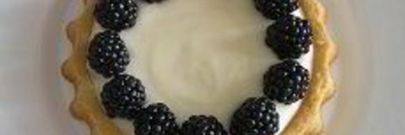 тарт с маскарпоне и ежевикой