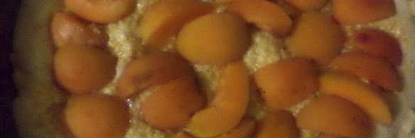 тарт с миндальным кремом и абрикосами