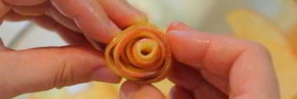 тарт с розами из яблок