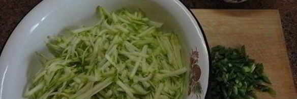 тарт с цукини, рисом и орехами