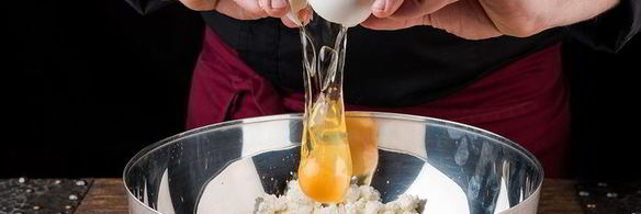 тарт с творогом, помидорами черри и базиликом