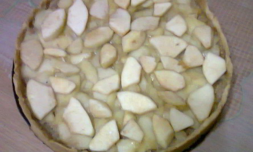 Рецепт тарта с яблоками в карамели