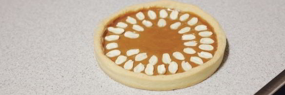 тарт сникерс