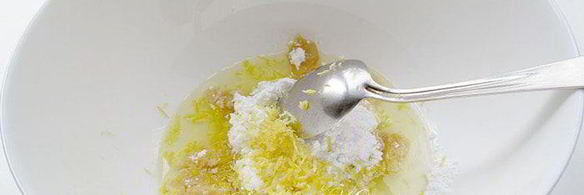 тарт со сливами и марципановой заливкой