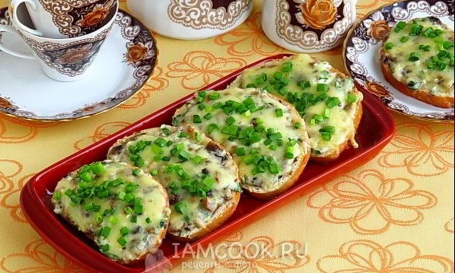 Рецепт тартинок с грибами и творогом