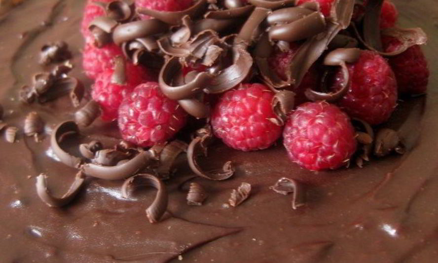 Рецепт трюфельного тарта с малиной