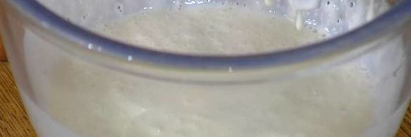 творожный тарт с зеленым горошком, спаржей и кедровыми орехами