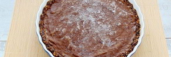 вегетарианский тарт с бананом и авокадо