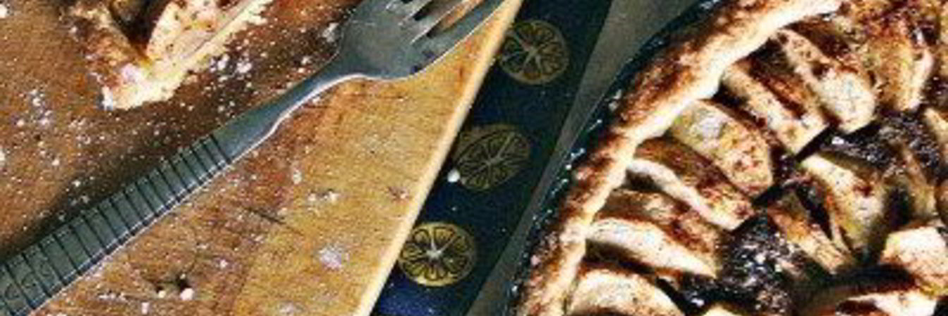 Яблочный тарт с корицей