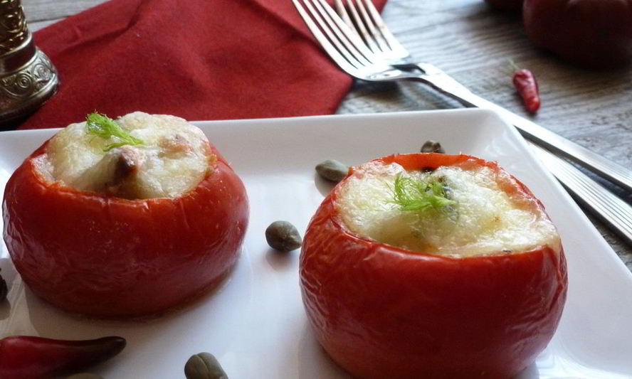 Рецепт томатов, фаршированных красной рыбой и шпинатом