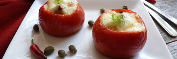 томаты, фаршированные красной рыбой и шпинатом