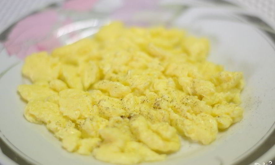 Рецепт яичницы-болтуньи