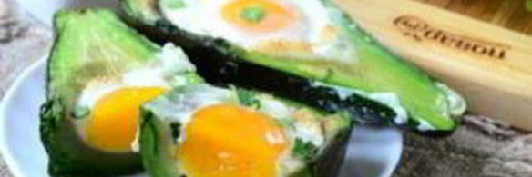 яичница в авокадо