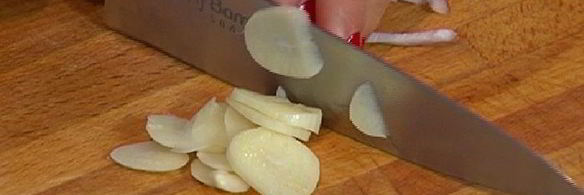 яйца, запеченные в корзиночках фило с грибами