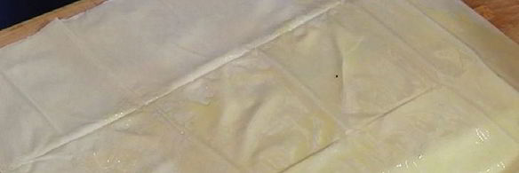 яйца, запеченные в корзиночках фило с грибами