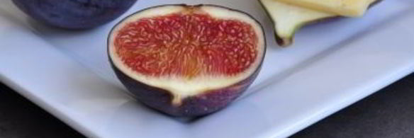 закуска из инжира с сыром и беконом по-тоскански