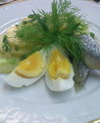 Закуска из картофеля и сельди