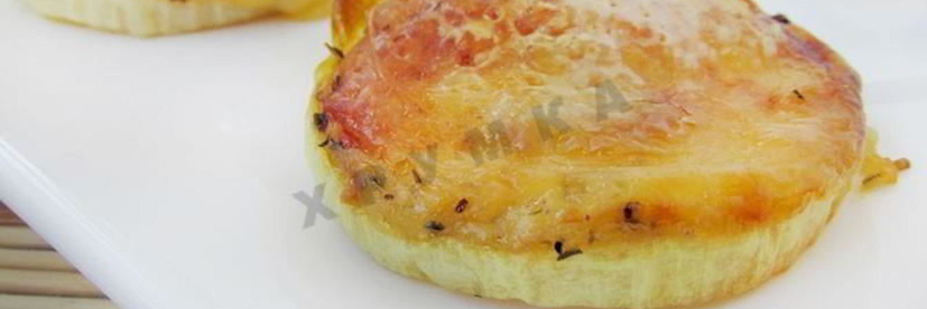 Закуска из запеченного лука с сыром