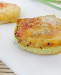 Закуска из запеченного лука с сыром