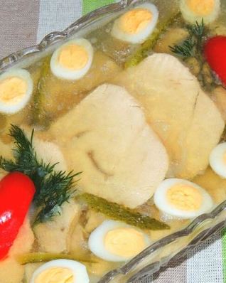 Заливное из куриных грудок